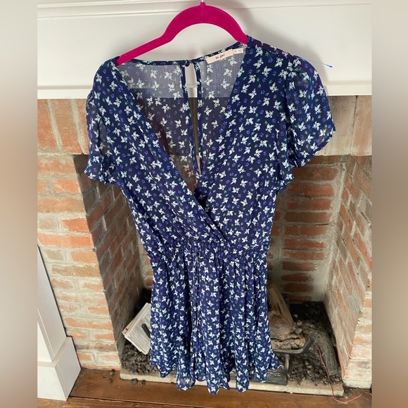Mi Ami XS Blue Flutter Mini Dress Floral Pattern Very Cute Spring - Picture 3 of 5